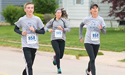 Runners at Run Walk Rock