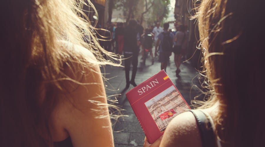 Aprender espanhol pode deixar sua viagem à Espanha mais divertida.