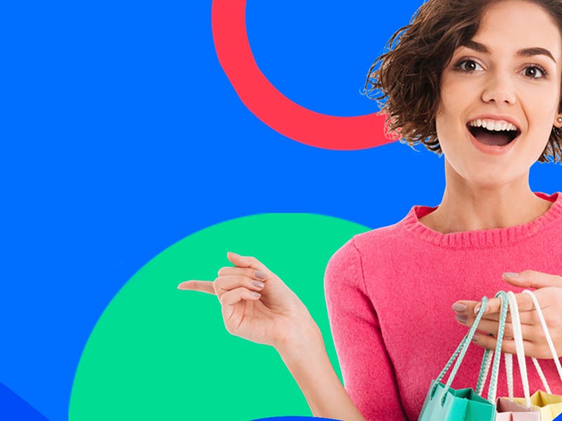 Moça jovem faz compras em inglês durante viagem.