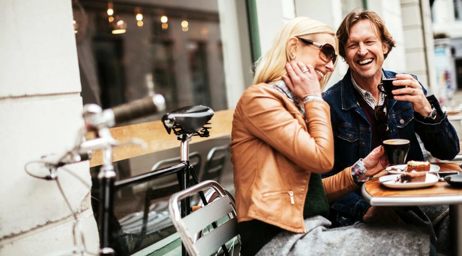 Jovens franceses flertam na rua