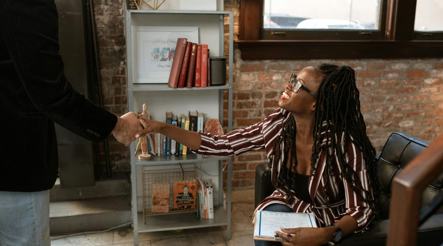 Aprenda o vocabulário de nome em alemão e mais.