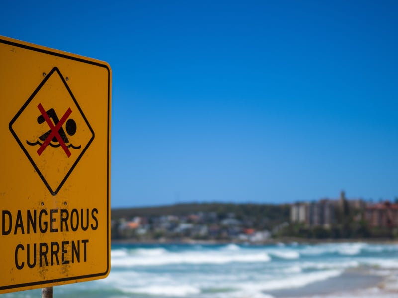 Aviso em inglês indica perigo