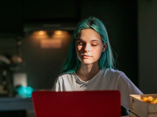 Jovem estuda coreano no Rio de Janeiro com a ajuda do Berlitz