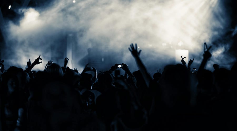 Escutar músicas do k-pop pode te ajudar a aprender coreano.