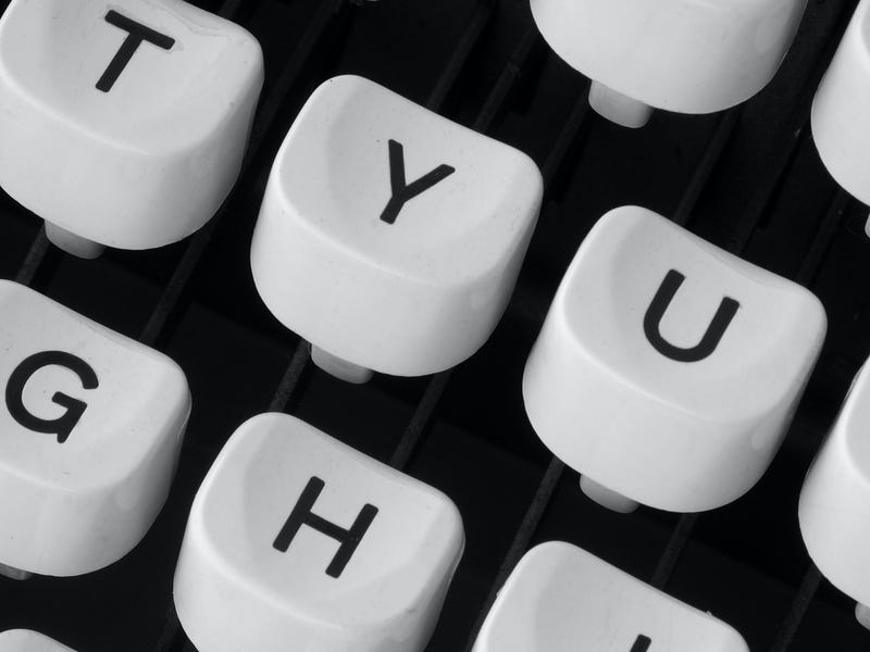 letras do alfabeto espanhol em máquina de escrever