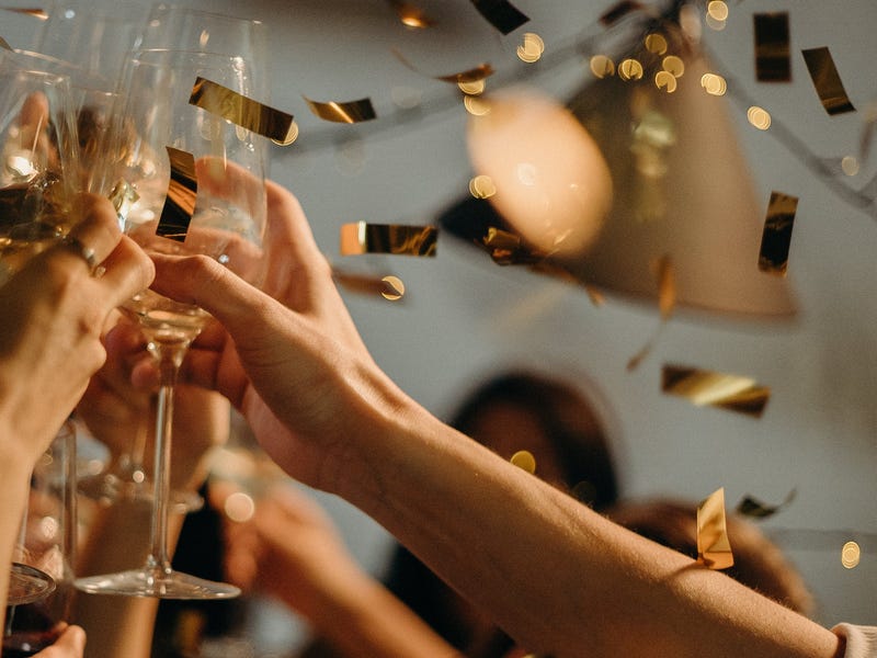 Amigos festejam com mensagens de Ano-Novo em inglês