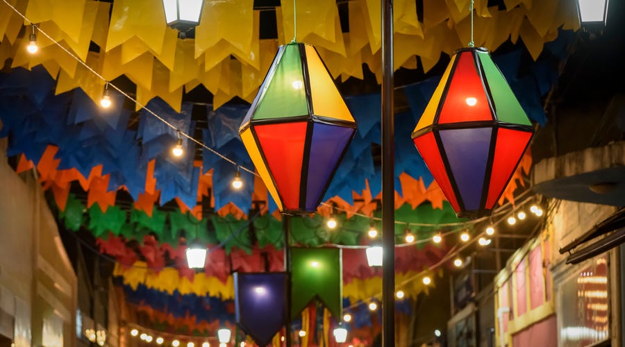 Decoração típica de festa junina na comemoração brasileira