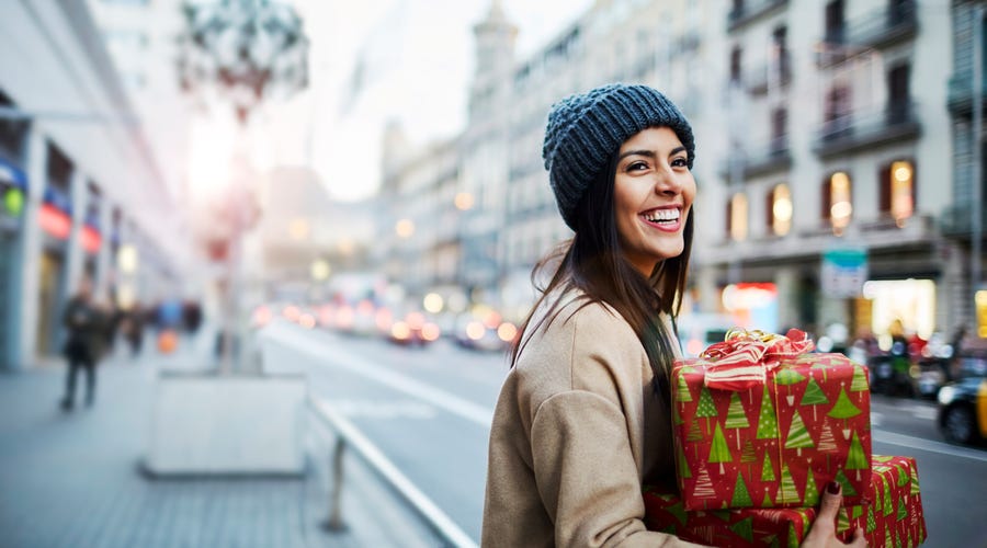 Mulher dá "feliz Natal" em italiano