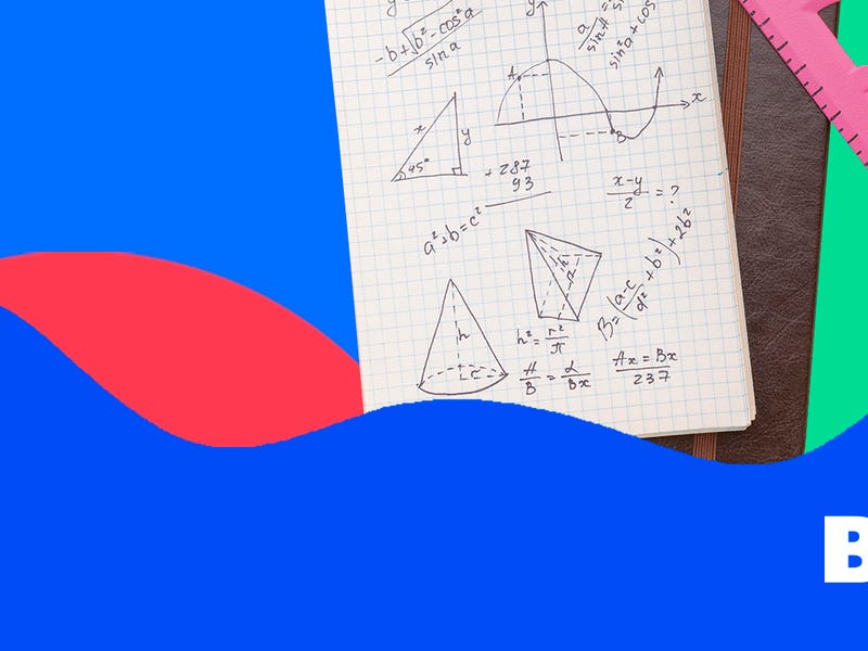 Homem aprendendo matemática em inglês para ajudá-lo no escritório de contabilidade.