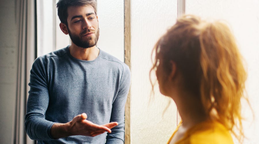 Casal deseja uma boa tarde em alemão