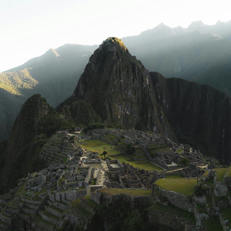 Cenário montanhoso de Machu Picchu no Peru.