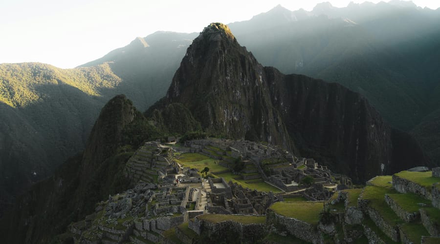 Cenário montanhoso de Machu Picchu no Peru.