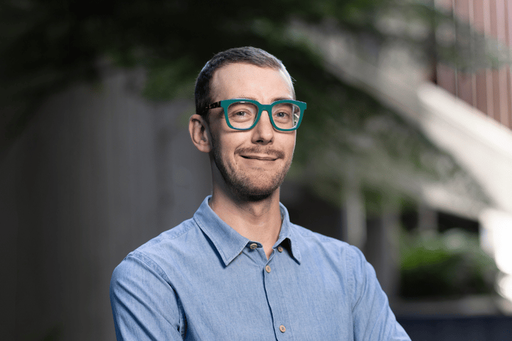 Dr Ira Deveson