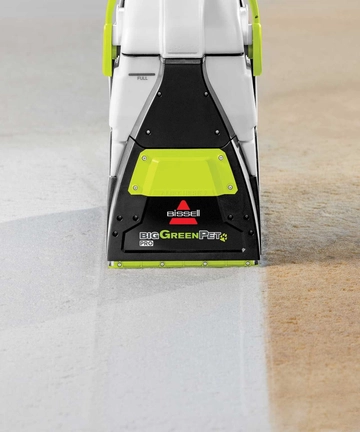 Big Green PET PRO carpet cleaner deep cleaning carpet.