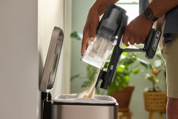 CleanView® XR 200W Cordless Stick Vaccum