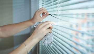 How to Clean Blinds Like the Experts