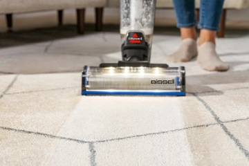 Using CrossWave to clean and refresh area rug