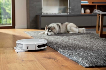SpinWave Robot going between hard floors and area rugs