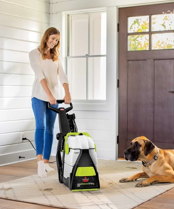 Using Big Green PET PRO Carpet Cleaner to deep clean area rug in entry way.