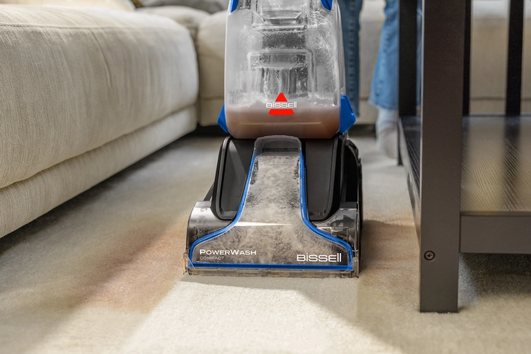 TurboClean™ Upright Carpet Cleaner 3952 BISSELL