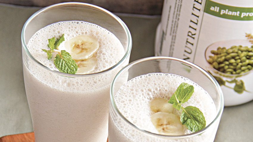 nutrilite-protein-recipes-banana-soy-milk-smoothie-excerpt.jpg