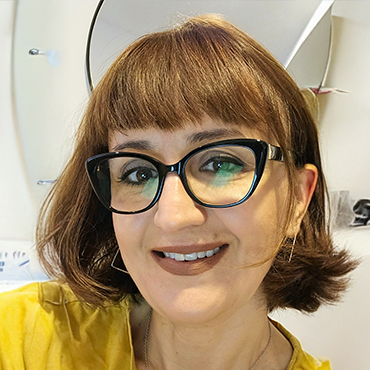 Headshot of Sorana Costache