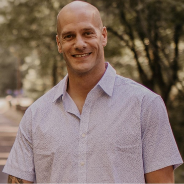 Headshot of Dan Behrens