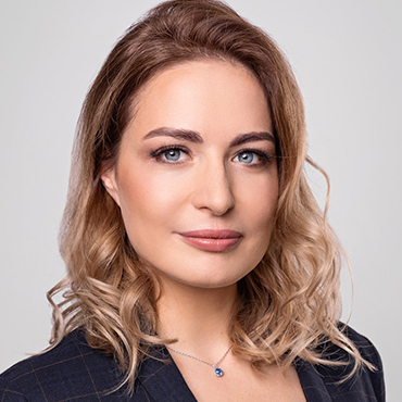 Headshot of Anna Pieczatkowska