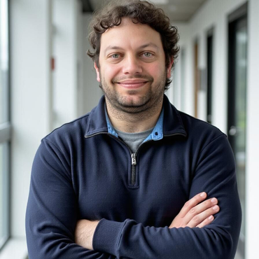 Headshot of Stephen Kalnoske