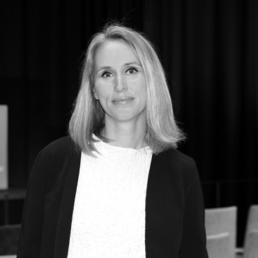Headshot of Diana Selck-Paulsson