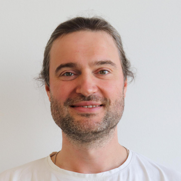 Headshot of Andrey Voitenko