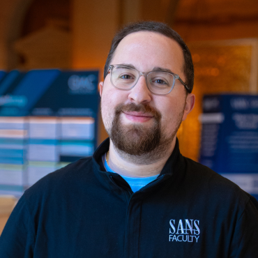 Headshot of Brandon Evans
