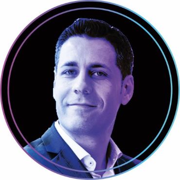 Ismael_Valenzuela_CF_370x370.jpg