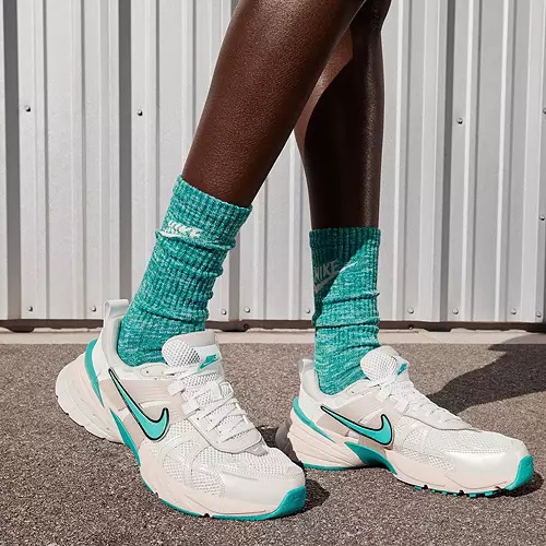 NIKE⭐️V2Kラン Nike V2K Run Women's Shoes. Nike.com