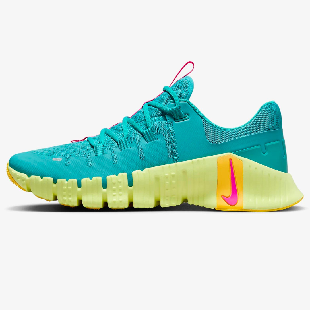 Nike: Extra 20% Off Flash Sale at Brad's Deals