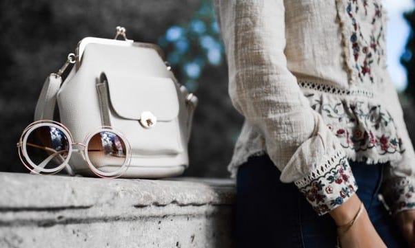 5 Tips for Finding Deals on Authentic Designer Handbags