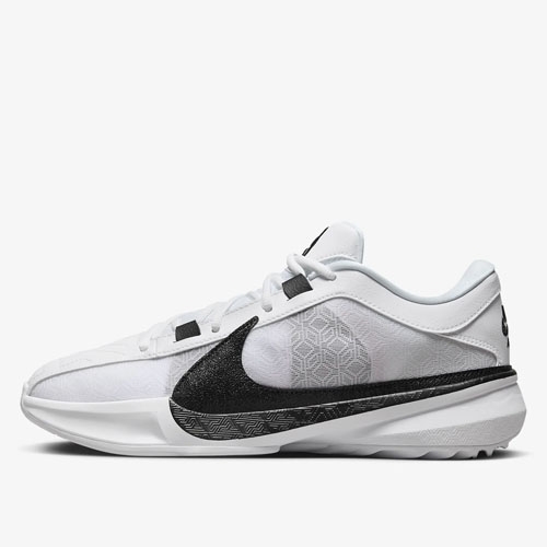 Nike shoes on sale 50 off hotsell