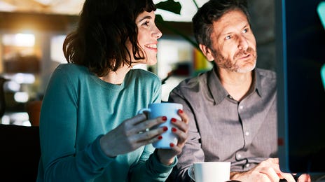 Students in front of a computer learning English with Berlitz Nicaragua