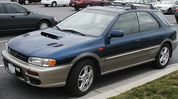  Two-toned Subaru Impreza Outback Sport in blue and silver