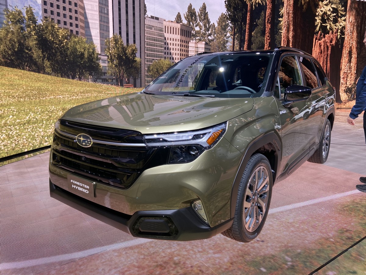 2025 Subaru Forester Hybrid unveiled at the Chicago Auto Show