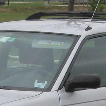 Cropped image of the flat-roof wagon as seen from the driver's side of the vehicle.