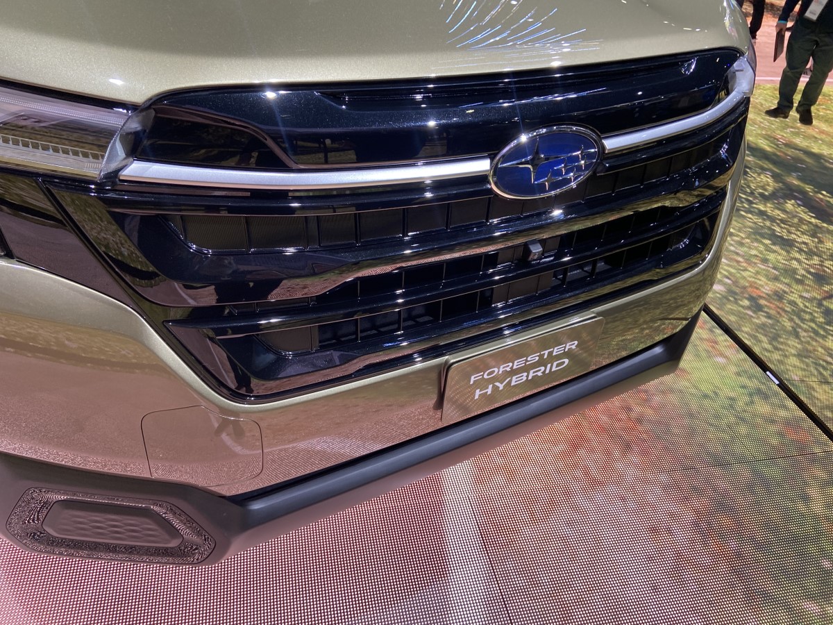 2025 Subaru Forester Hybrid grille