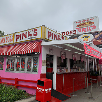 Pink's hotdog stand