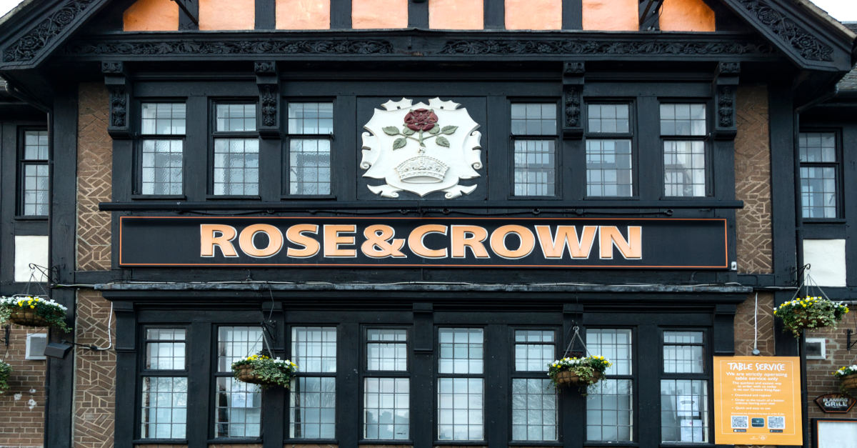 You didn’t leave enough space between ROSE and AND, and AND and CROWN