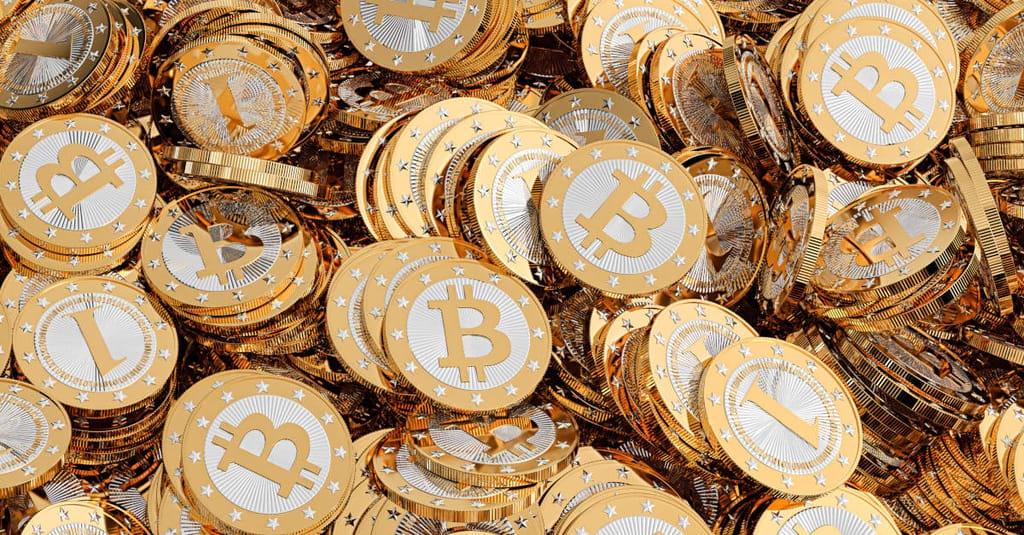 Bitcoin scammer who hacked celeb Twitter accounts gets 3 years Bitcoin scammer who hacked celeb Twitter accounts gets 3 years