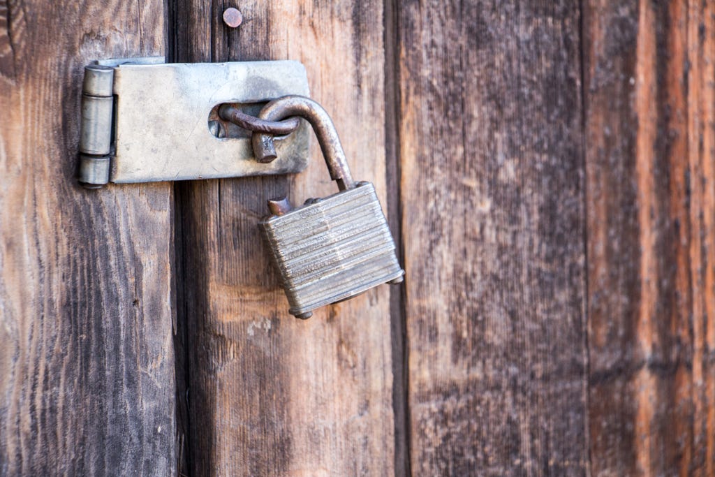 Broken,Lock,On,A,Wooden,Door Broken,Lock,On,A,Wooden,Door