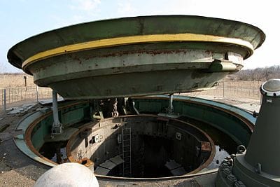 400px-Missile_silo_of_a_SS-24_missile_(2) 400px-Missile_silo_of_a_SS-24_missile_(2)