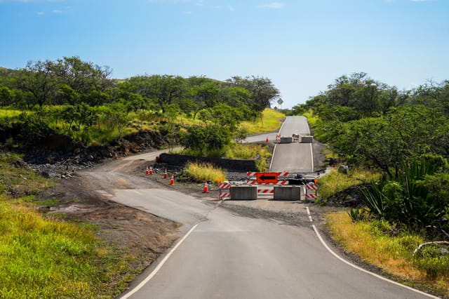 Curvy,Detour,Along,The,Piilani,Highway,In,The,Southeast,Of Curvy,Detour,Along,The,Piilani,Highway,In,The,Southeast,Of