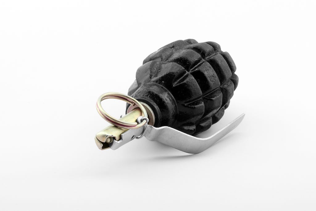 F1_grenade_travmatik_com_02_by-sa F1_grenade_travmatik_com_02_by-sa