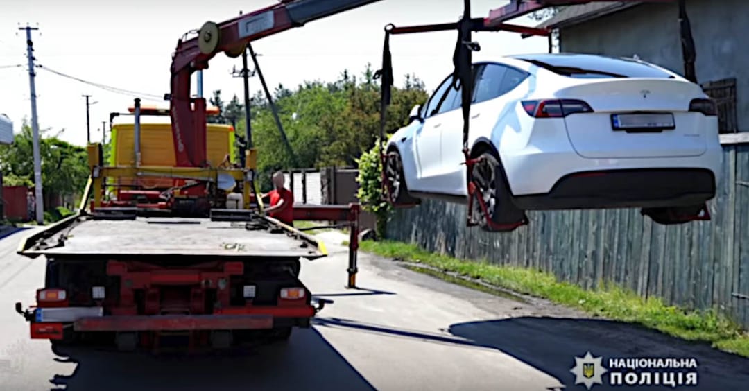 Clop ransomware suspects busted in Ukraine, money and motors seized, door hacked open with BFG